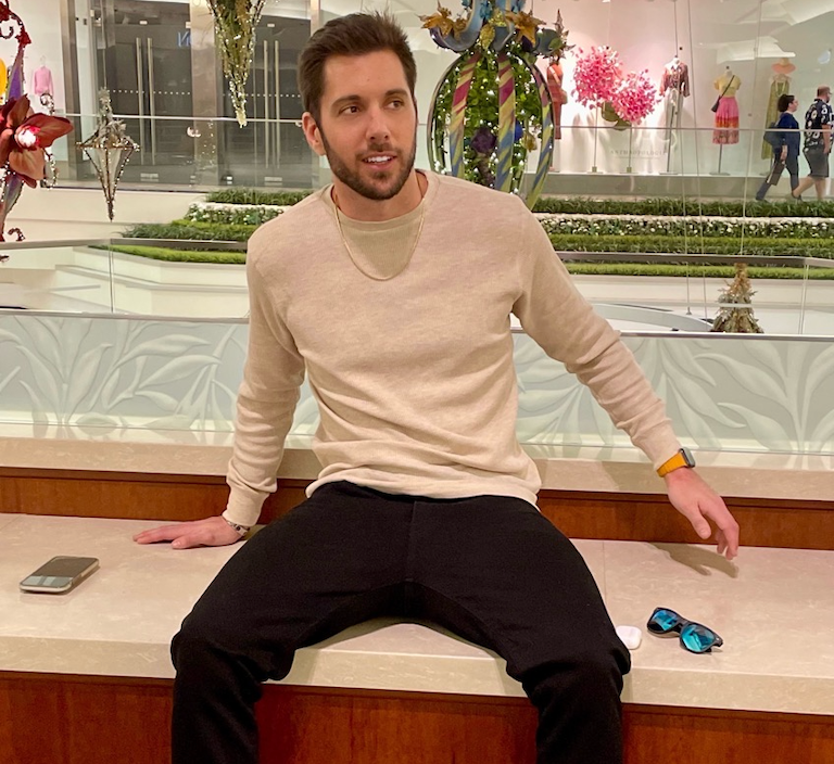 Niko Houllis - Founder